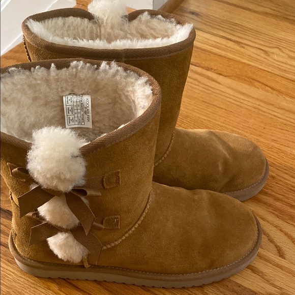 Koolaburra Tan Shearling Boots - Picture 3 of 6